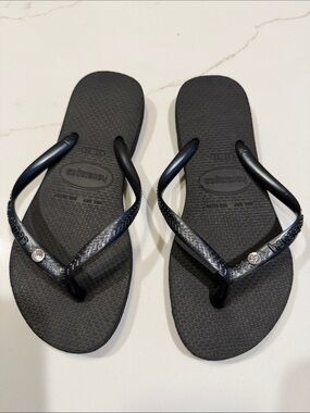 Havaianas Girl’sBlack Flip Flops with Crystal Accent